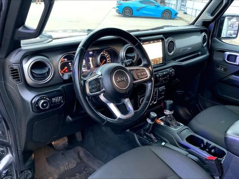 Used 2022 Jeep Wrangler Unlimited Sahara image 19
