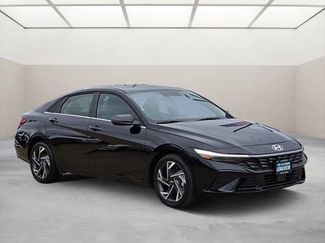 Certified 2025 Hyundai Elantra Limited video 1