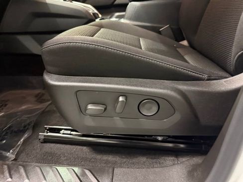 New 2026 GMC Canyon Elevation w/ Convenience Package RWD image 13