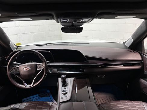 Used 2023 Cadillac Escalade Premium Luxury Platinum AWD/4WD image 36