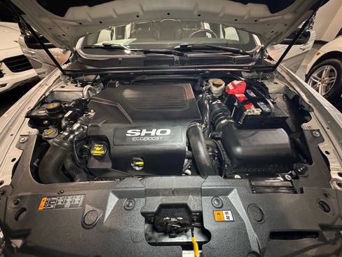 Used 2013 Ford Taurus SHO image 42