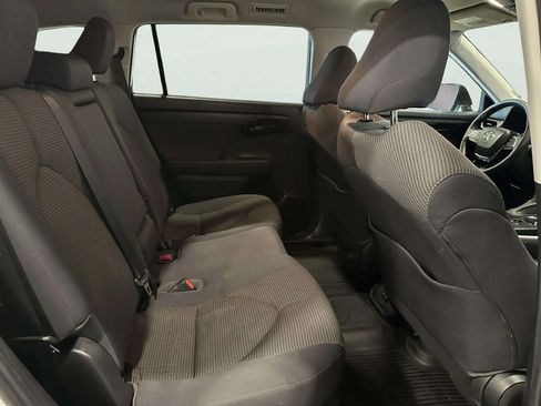 Used 2021 Toyota Highlander L AWD/4WD image 23