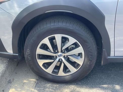 Used 2025 Subaru Outback Premium image 7