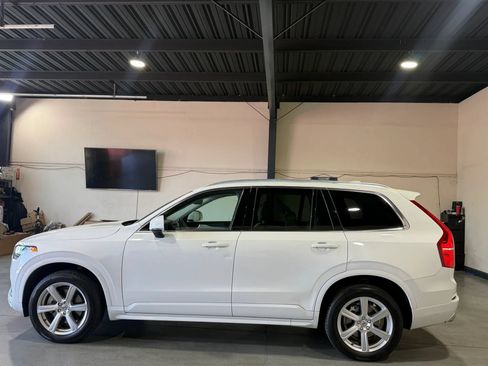 Used 2021 Volvo XC90 T5 Momentum w/ Climate Package FWD image 5