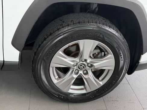 Used 2023 Toyota RAV4 XLE AWD/4WD image 15