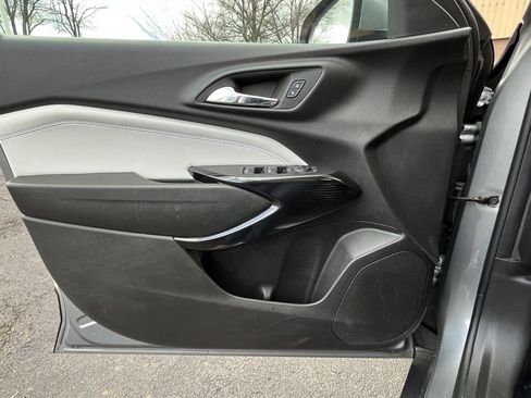 Certified 2024 Chevrolet Trax LT w/ Sunroof Package image 9