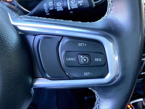 Used 2022 Jeep Wrangler Unlimited Sahara w/ Cold Weather Group AWD/4WD image 19