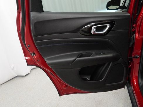 Used 2025 Jeep Compass Latitude w/ Altitude Special Edition AWD/4WD image 40