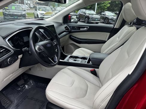 Used 2021 Ford Edge Titanium AWD/4WD image 14