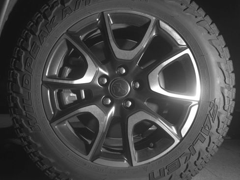 Used 2025 Jeep Compass Trailhawk AWD/4WD image 15