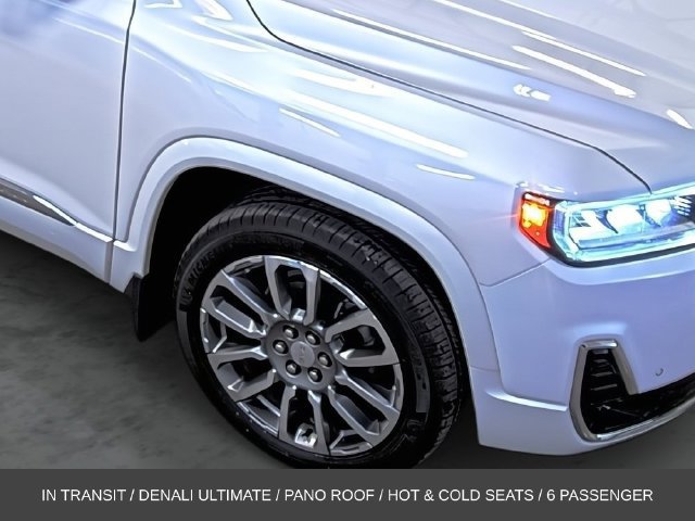 Used 2023 GMC Acadia Denali w/ Denali Ultimate Package AWD/4WD image 16