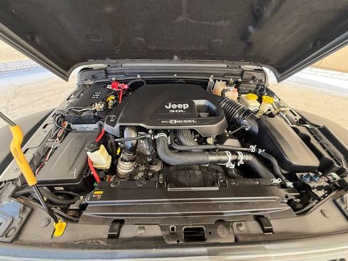 Used 2021 Jeep Wrangler Unlimited Rubicon AWD/4WD image 50