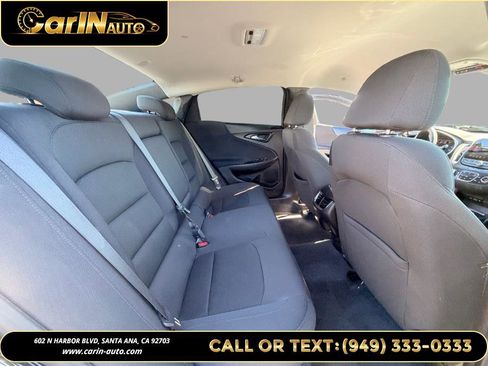 Used 2022 Chevrolet Malibu LT FWD image 17