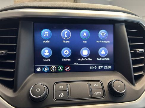 Used 2023 GMC Acadia SLT w/ Elevation Edition image 17