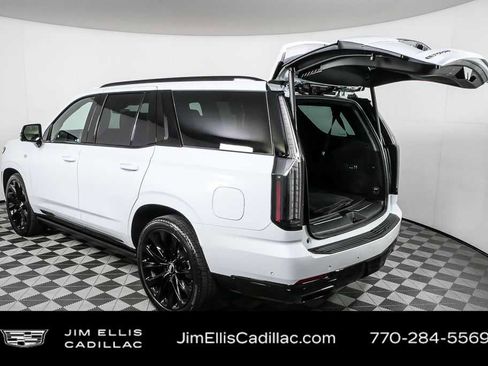 Certified 2026 Cadillac Escalade Platinum Sport w/ LPO, ONYX Package image 38