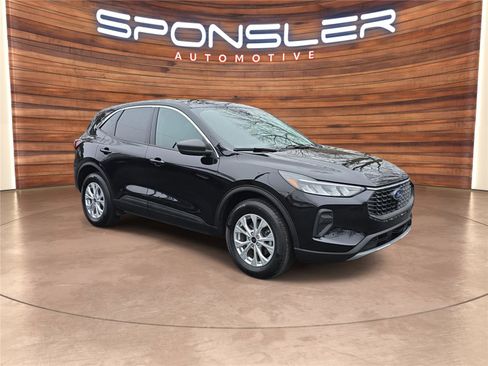 Used 2023 Ford Escape Active image 7