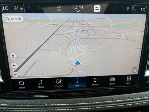 New 2027 Chrysler Pacifica Limited FWD image 5