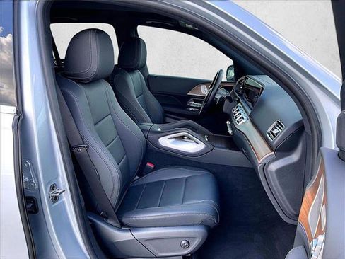Used 2025 Mercedes-Benz GLE 350 4MATIC image 9