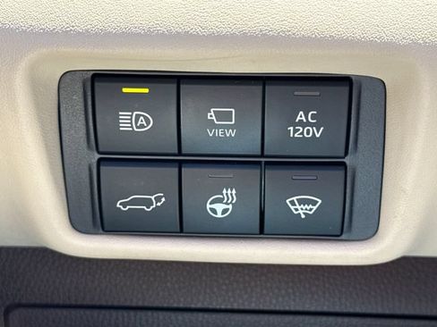 Used 2022 Toyota Highlander Platinum AWD/4WD image 34