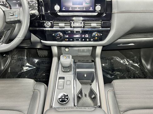 Used 2024 Nissan Pathfinder Rock Creek AWD/4WD image 9