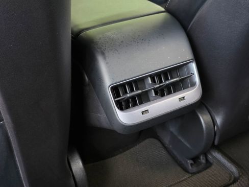 Used 2018 Tesla Model 3 Long Range image 33