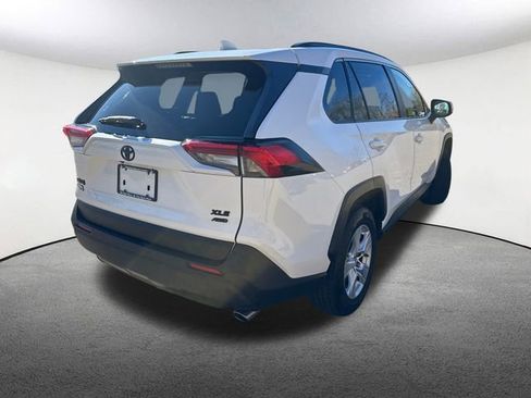 Used 2019 Toyota RAV4 XLE w/ Convenience Package image 14