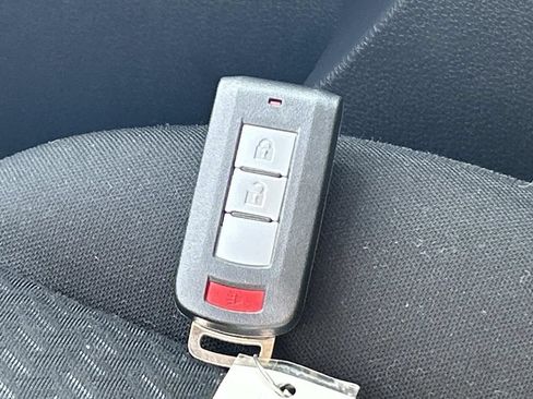 Used 2024 Mitsubishi Eclipse Cross LE AWD/4WD image 38