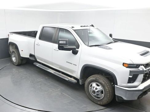 Used 2023 Chevrolet Silverado 3500 LT AWD/4WD image 19