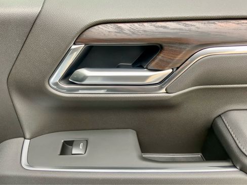 New 2026 GMC Sierra 1500 SLT w/ SLT Convenience Package image 56