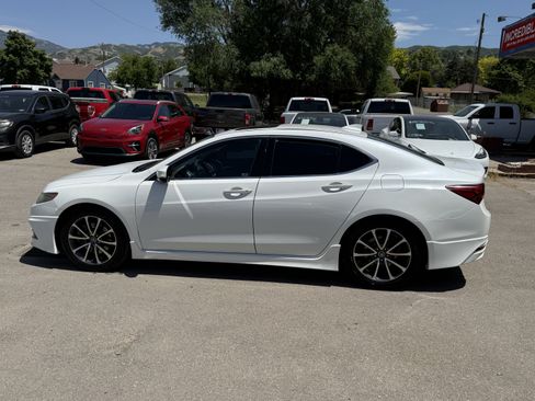 Used 2015 Acura TLX V6 w/ Technology Package FWD image 9