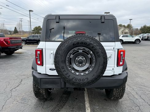 New 2025 Ford Bronco Outer Banks w/ Sasquatch Package image 12
