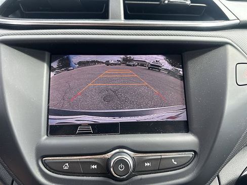 Used 2022 Chevrolet TrailBlazer LT FWD image 44
