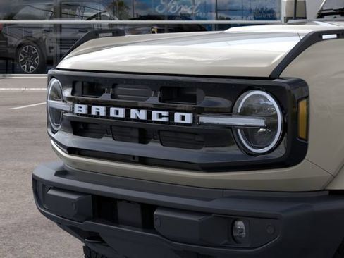 New 2026 Ford Bronco Outer Banks AWD/4WD image 19