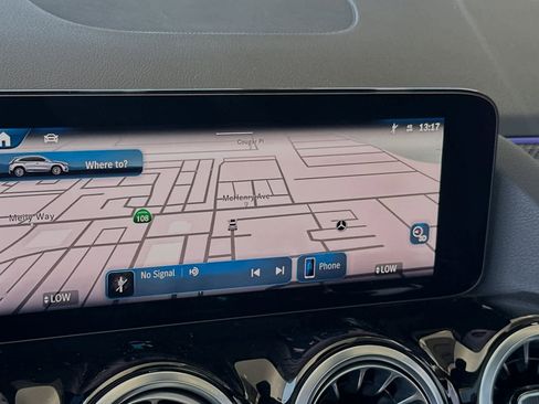 New 2025 Mercedes-Benz GLA 35 AMG 4MATIC image 15