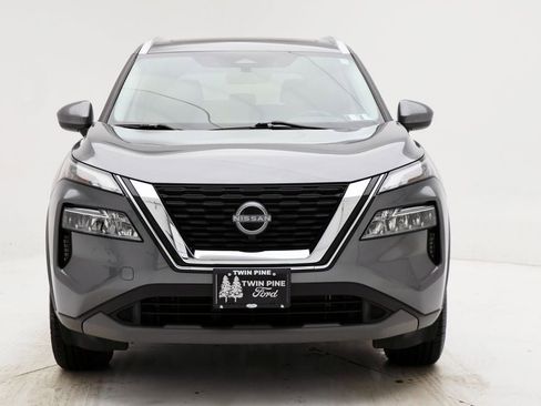 Used 2023 Nissan Rogue SV w/ SV Premium B Package image 4