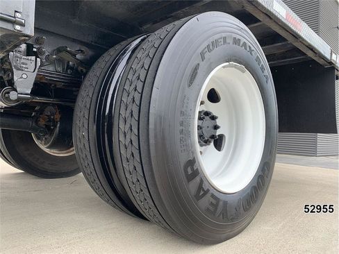Used 2022 Ford F650 2WD Regular Cab Super Duty image 29