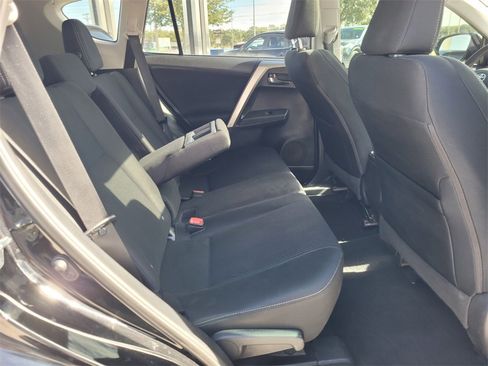 Used 2015 Toyota RAV4 XLE image 15