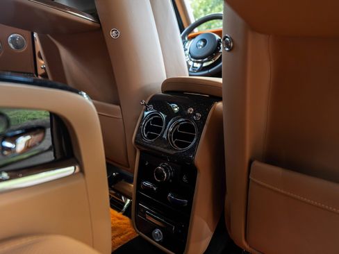 Used 2023 Rolls-Royce Cullinan Black Badge w/ Leather Finishing Pack image 59