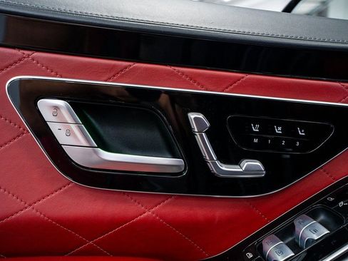 Used 2022 Mercedes-Benz S 580 4MATIC Sedan image 32