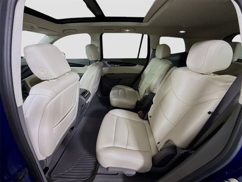 Used 2024 Cadillac XT6 Premium Luxury image 17