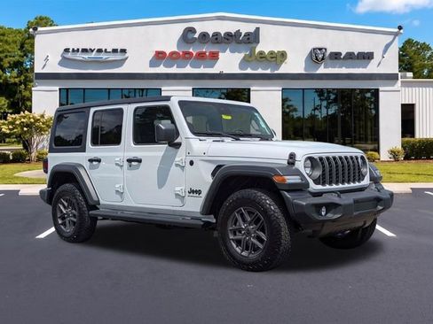 Used 2025 Jeep Wrangler Unlimited Sport AWD/4WD image 2