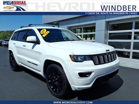 Used 2017 Jeep Grand Cherokee Altitude AWD/4WD image 1