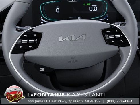 New 2025 Kia Niro EX image 22