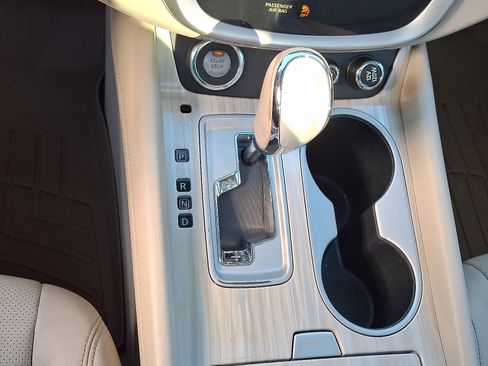 Used 2015 Nissan Murano Platinum w/ Platinum Technology Package image 16