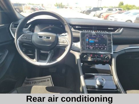 New 2025 Jeep Grand Cherokee L Altitude image 4