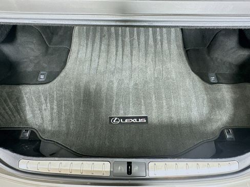 Used 2018 Lexus LS 500 image 30