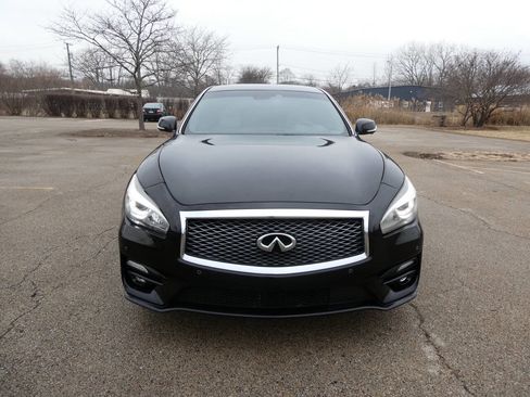 Used 2016 INFINITI Q70 5.6 w/ Sport Package image 2
