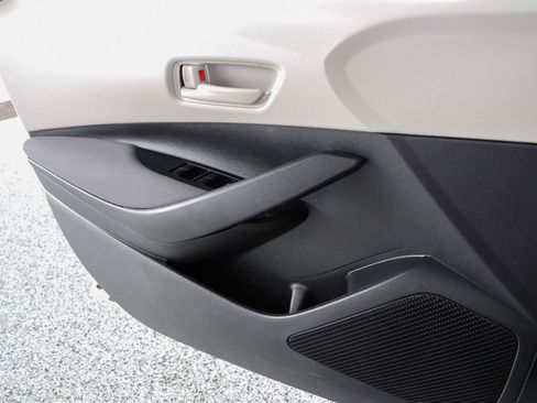 Used 2023 Toyota Corolla LE FWD image 21