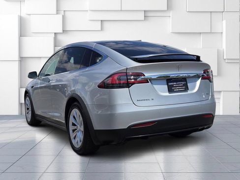 Used 2018 Tesla Model X 75D AWD/4WD image 5