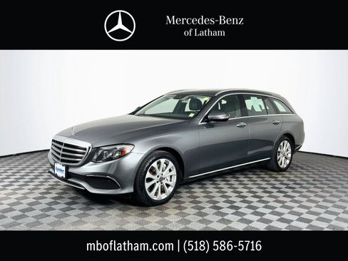Used 2017 Mercedes-Benz E 400 4MATIC Wagon image 1